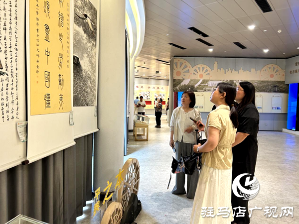  “中國夢·勞動美”五省十地書畫聯(lián)展耀啟平輿，共慶工會百年華誕
