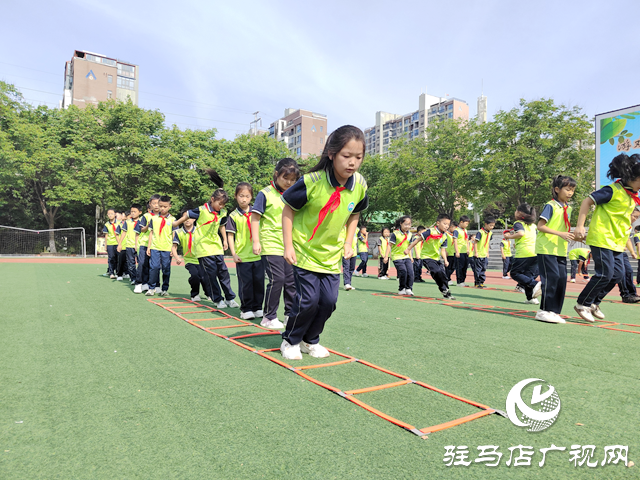 駐馬店市第二十四小學(xué)：傳統(tǒng)游戲綻活力 特色課程助成長(zhǎng)