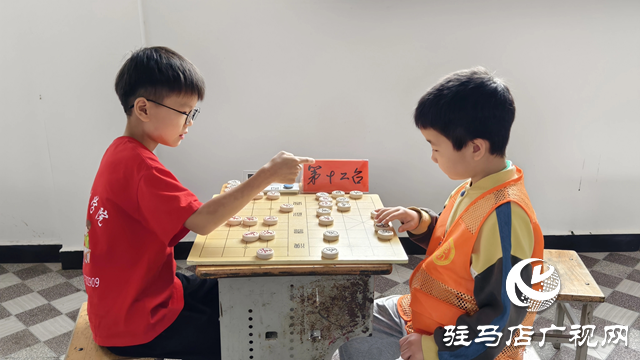 泌陽(yáng)縣舉行第一屆青少年象棋公開賽