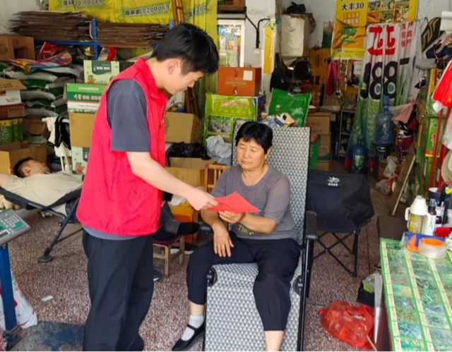 普法宣傳入商鋪 筑牢種業(yè)安全線