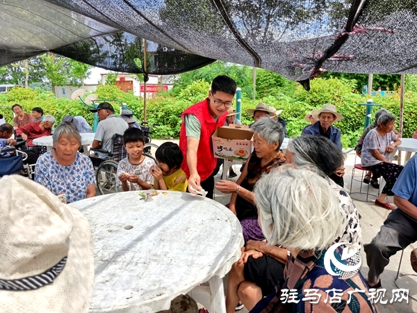平輿縣身邊好人協(xié)會走進土店村開展移風易俗主題宣講活動