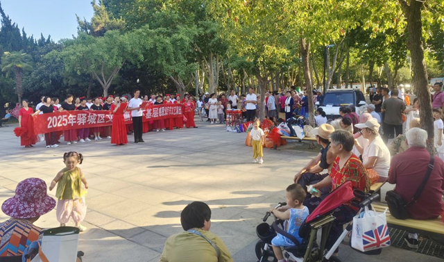 驛城區(qū)舉辦父親節(jié)文化惠民演出 孝道暖流浸潤市民心田