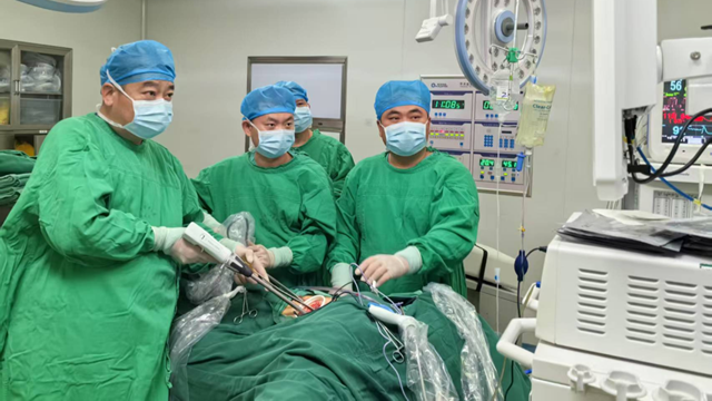  駐馬店市中醫(yī)院成功開展胸腔鏡下解剖性肺段切除術(shù)