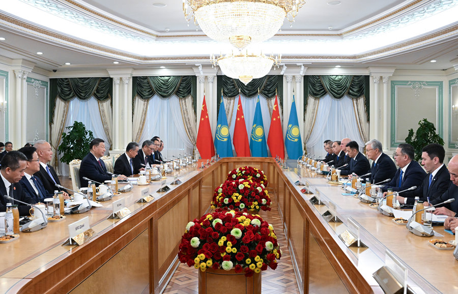 習(xí)近平同哈薩克斯坦總統(tǒng)托卡耶夫會(huì)談