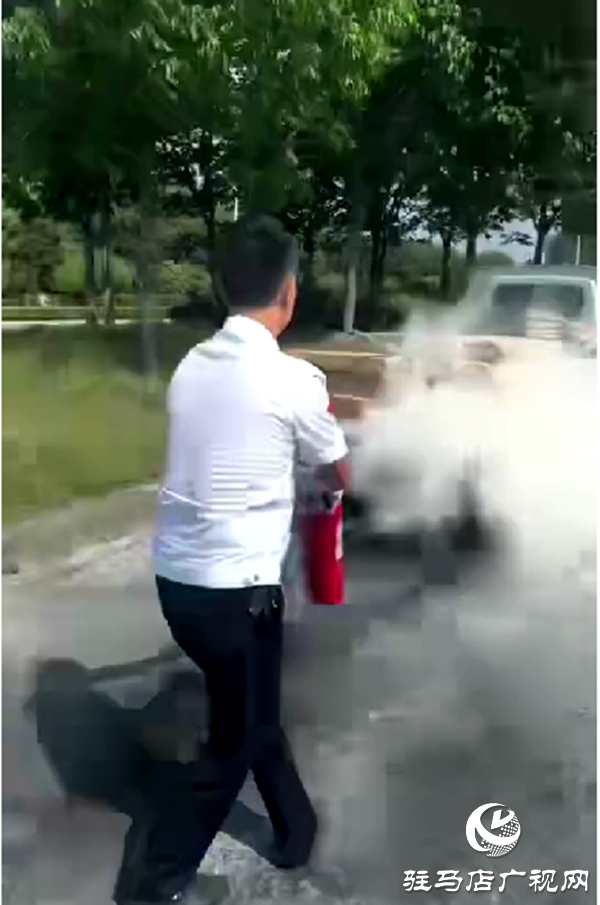 危急時刻顯擔當！平輿縣公交司機滅火后悄然離場乘客致電表揚傳遞正能量