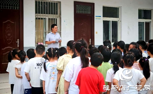 筑牢未成年人安全網(wǎng)  嵖岈山鎮(zhèn)防溺稅宣傳進(jìn)校園