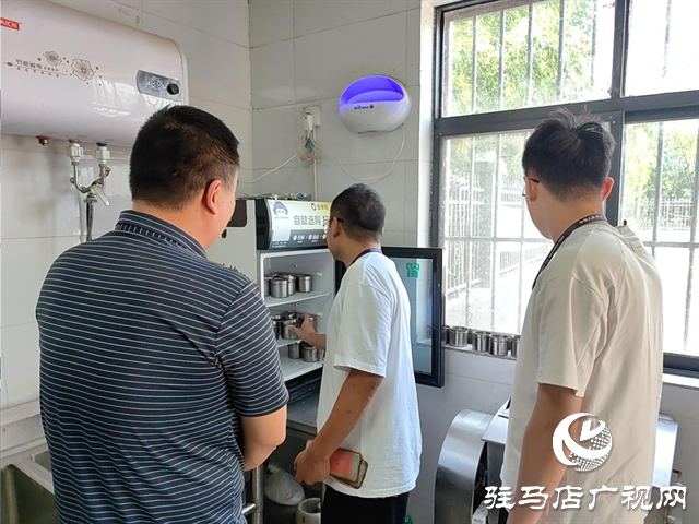  示范區(qū)市場(chǎng)監(jiān)管分局：守護(hù)“銀發(fā)”餐桌 開(kāi)展敬老院食堂專(zhuān)項(xiàng)檢查