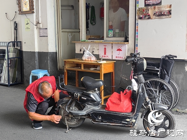 驛城區(qū)“紅色物業(yè)”激活老舊小區(qū)新活力 昔日“老破舊”變身幸福家園