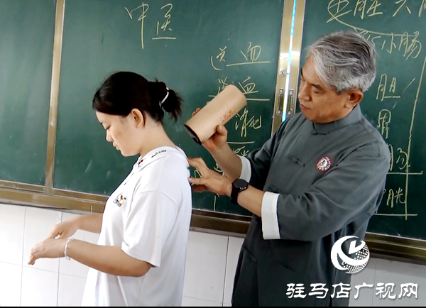  遂平縣:中醫(yī)文化進(jìn)校園 弘揚(yáng)國(guó)粹助成長(zhǎng)