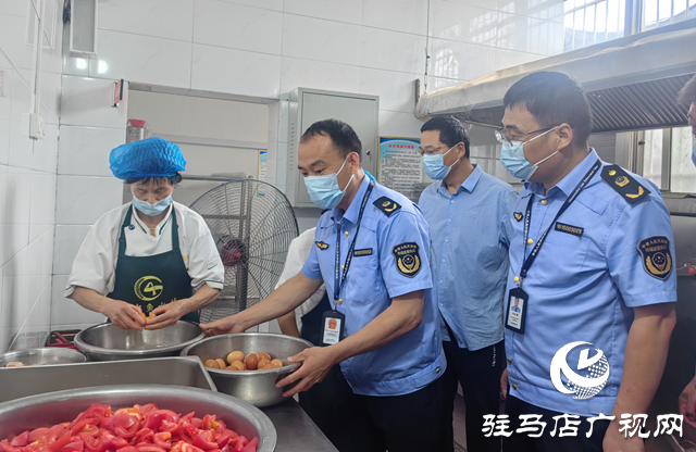驛城區(qū)市場(chǎng)監(jiān)督管理局開(kāi)展食品安全專(zhuān)項(xiàng)整治行動(dòng)