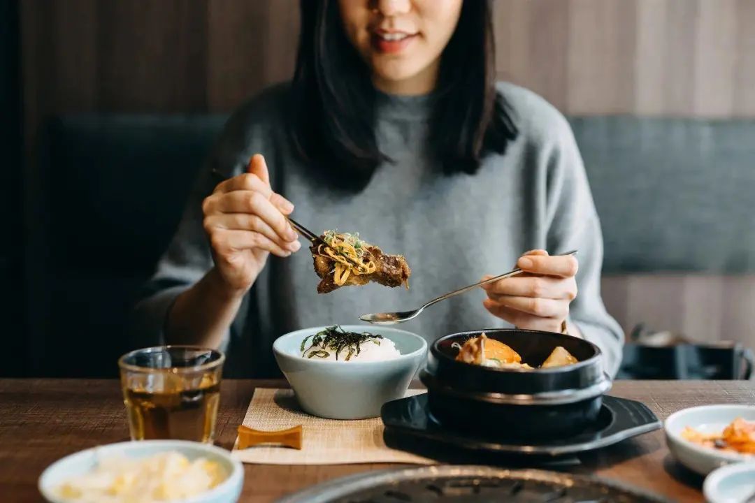 很多病都是“撐”出來的！想延長(zhǎng)壽命，記得這樣做