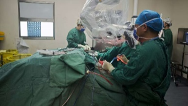 單日雙突破——駐馬店市第一人民醫(yī)院成功完成兩例高難度腦腫瘤切除術