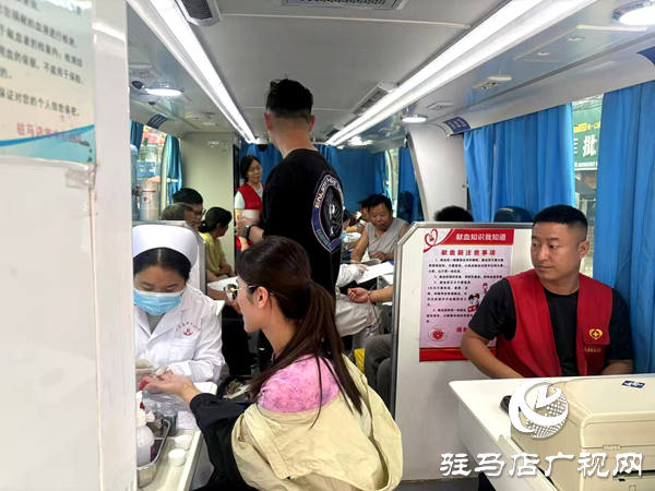 平輿縣萬金店鎮(zhèn)：熱血點燃希望，愛心傳遞力量