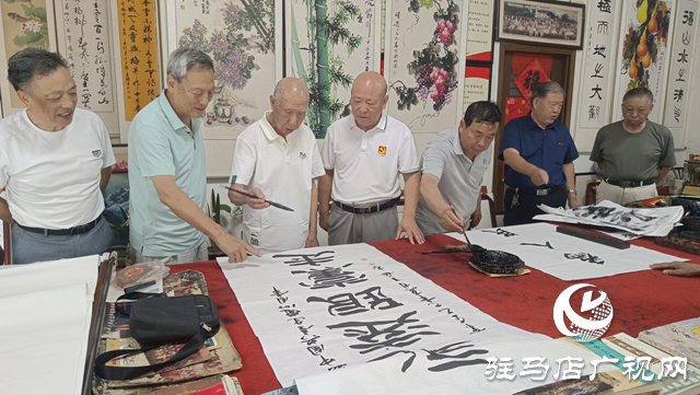 駐馬店市天中書畫藝術(shù)研究會舉辦書畫活動慶祝建黨104周年