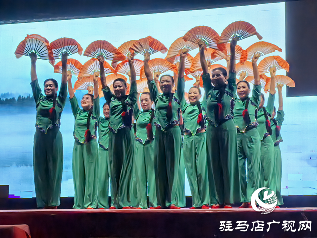 駐馬店市多藝術(shù)團(tuán)齊聚皇家驛站 共慶中國共產(chǎn)黨成立104周年