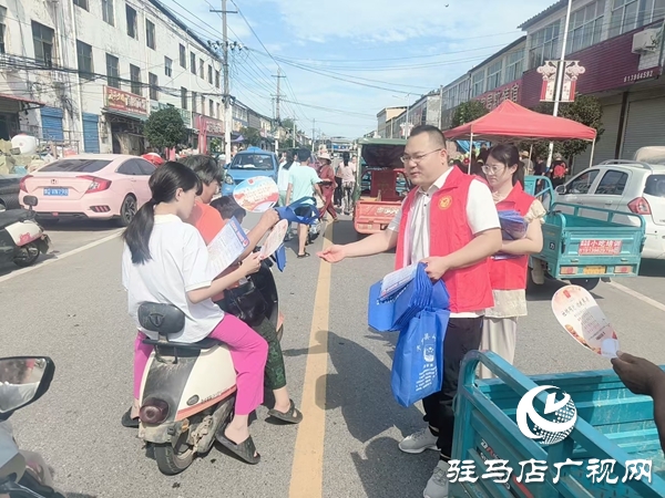 平輿縣李屯鎮(zhèn)司法所開(kāi)展《社區(qū)矯正法》五周年集中宣傳活動(dòng)