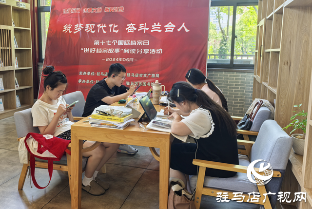 暑期里的“清涼充電站” 城市書屋成學(xué)生學(xué)習(xí)首選