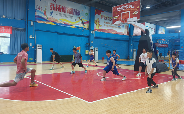 高溫“烤”驗下 運動達人應科學健身