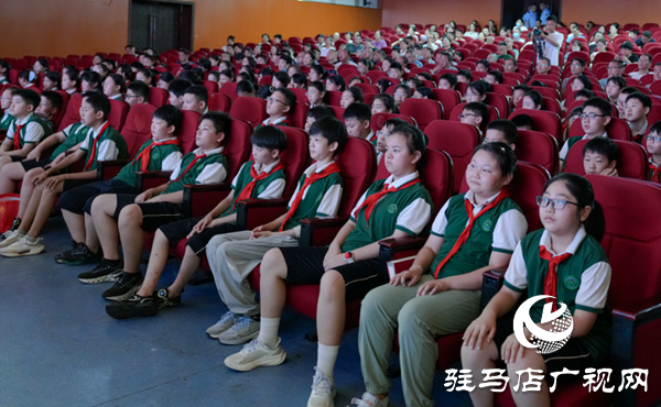  西平縣舉辦關(guān)工委青少年影視思政教育基地授牌暨2025年思政影片首映式