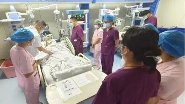 患者心包積液命懸一線，駐馬店市第一人民醫(yī)院“一針穿刺”接通生命通道