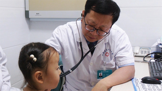  仁心仁術(shù)三十載 守護(hù)童真寫大愛 ——記駐馬店市中心醫(yī)院急診兒科主任王鳳圈