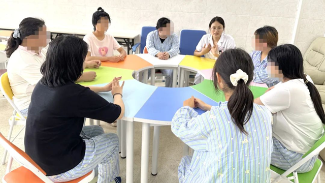 駐馬店市第二人民醫(yī)院成功幫助8歲女童告別分離焦慮，重綻純真笑顏