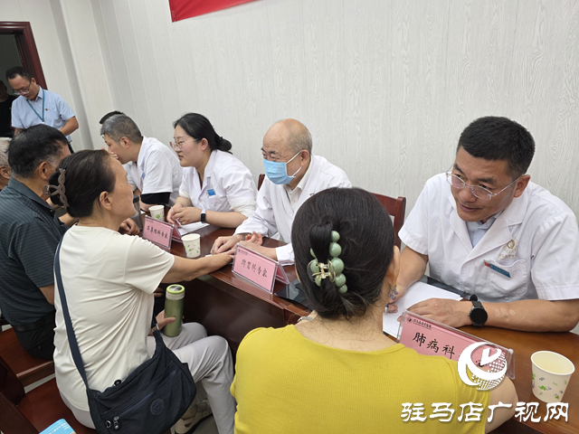 中醫(yī)藥講座義診進機關(guān) 為老干部送上健康關(guān)懷