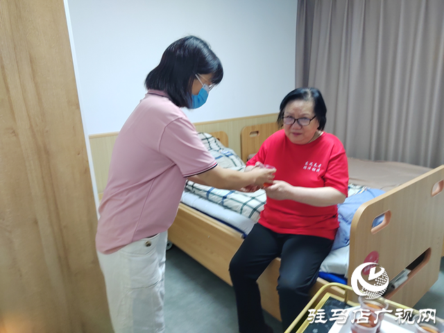 驛城區(qū)東風街道綜合養(yǎng)老服務中心：多措并舉保障老人“清涼”度夏