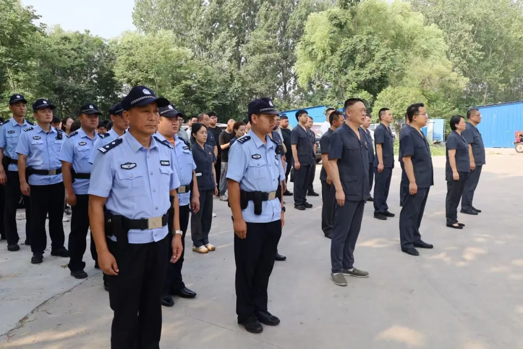 晨曦礪劍護(hù)法威——驛城區(qū)法院執(zhí)行局2025年第63次集中執(zhí)行活動(dòng)紀(jì)實(shí)