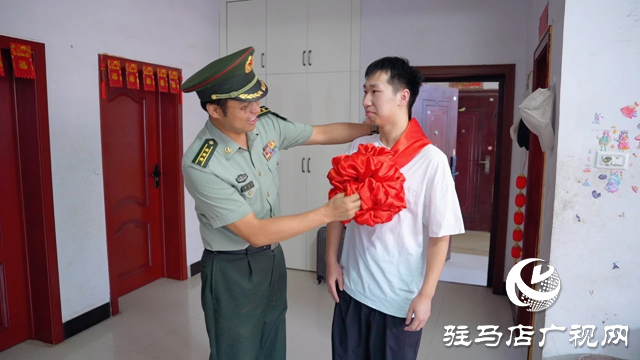 駐馬店學(xué)子趙文康！你的火箭軍工程大學(xué)錄取通知書送達(dá)！