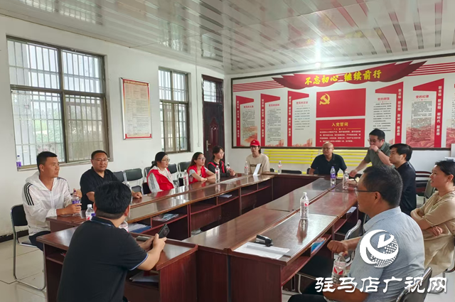 大學生送清涼下鄉(xiāng) 西平“翼展計劃”潤鄉(xiāng)村