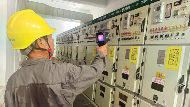 國(guó)網(wǎng)泌陽(yáng)縣供電公司：高溫“烤”驗(yàn)不停 保電“熱度”不減
