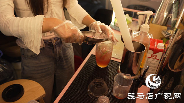 傳統(tǒng)消暑飲品帶動夜市經濟的蓬勃發(fā)展
