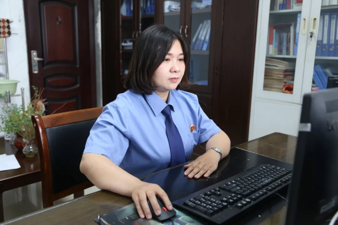 驛城區(qū)檢察院干警邵文君：細微之處見真章