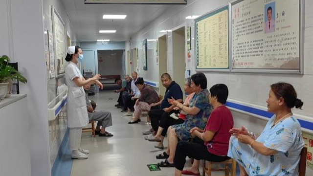 駐馬店市第二中醫(yī)院開展健康講座活動(dòng)