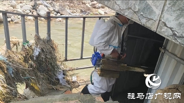 泌陽縣紅十字蛟龍應(yīng)急救援中心緊急馳援北京開展災(zāi)后救援消殺工作