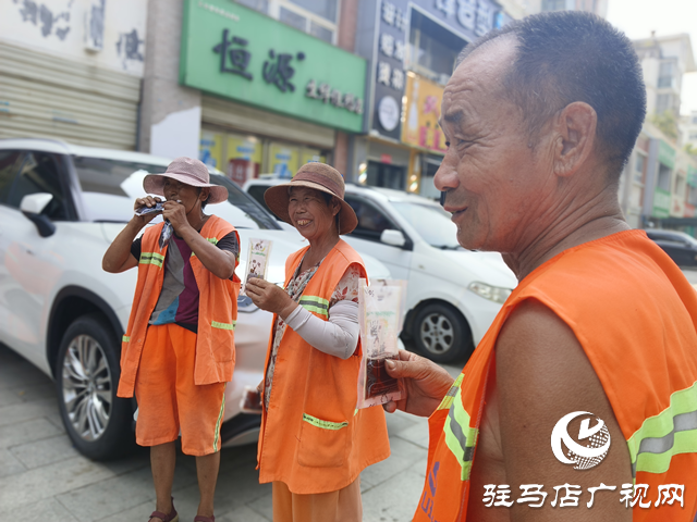 高溫下的清涼守護：愛心中醫(yī)館為戶外工作者免費供應酸梅湯
