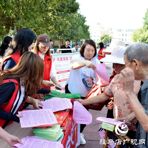平輿縣委政法委扎實(shí)推進(jìn)反邪教宣傳活動(dòng)