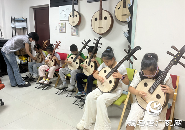 免費(fèi)學(xué)中阮！駐馬店暑期公益培訓(xùn)讓國樂走進(jìn)青少年