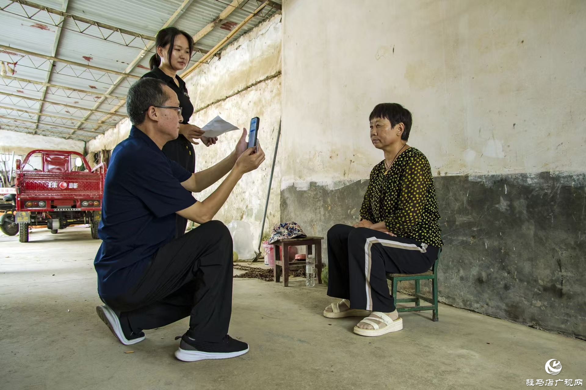 正陽縣清源街道：上門認(rèn)證暖人心?服務(wù)群眾零距離