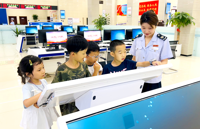 駐馬店市城鄉(xiāng)一體化示范區(qū)稅務(wù)局開展暑期稅收體驗課活動