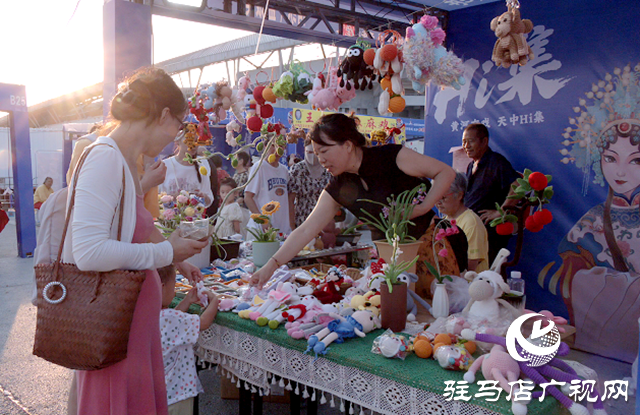 驛城區(qū)民營企業(yè)助力黃河戲劇節(jié) 共譜天中文化經(jīng)濟(jì)新樂章