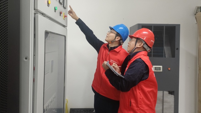 國網(wǎng)正陽縣供電公司:“問診”設(shè)備隱患 筑牢信通安全