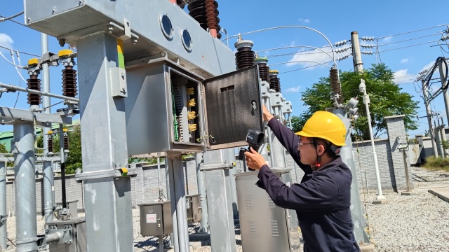 國網(wǎng)泌陽縣供電公司：鏖戰(zhàn)“秋老虎” 保電“不降溫”