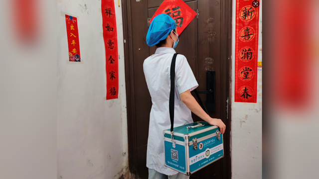  106次風(fēng)雨無阻！駐馬店市中醫(yī)院糖尿病科傷口造口?？谱o士袁亞麗讓專業(yè)護理走進(jìn)家門