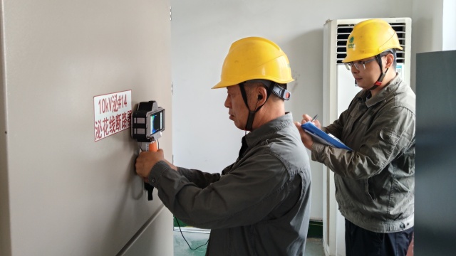 國網(wǎng)泌陽縣供電公司：設(shè)備“體檢” 護(hù)航度夏用電