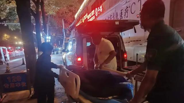 駐馬店市中醫(yī)院急診上演極速救援，貨車司機重獲新生