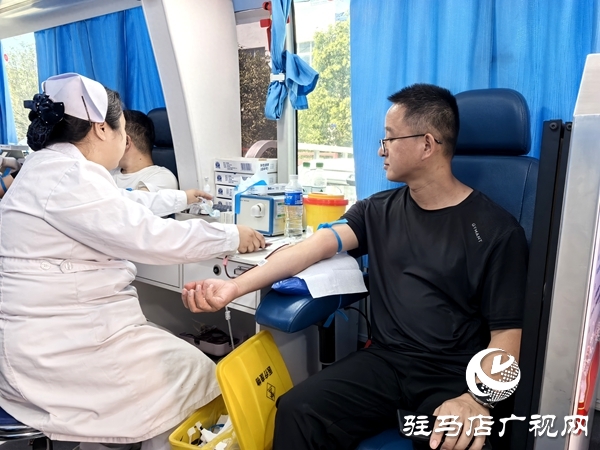 平輿縣高楊店鎮(zhèn)開展無償獻血活動 干群同心傳遞愛心彰顯擔(dān)當(dāng)