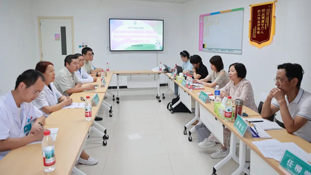  河南省職業(yè)病診斷機構(gòu)和職業(yè)健康檢查機構(gòu)質(zhì)量控制專家組蒞臨市中心醫(yī)院開展質(zhì)量控制現(xiàn)場考核