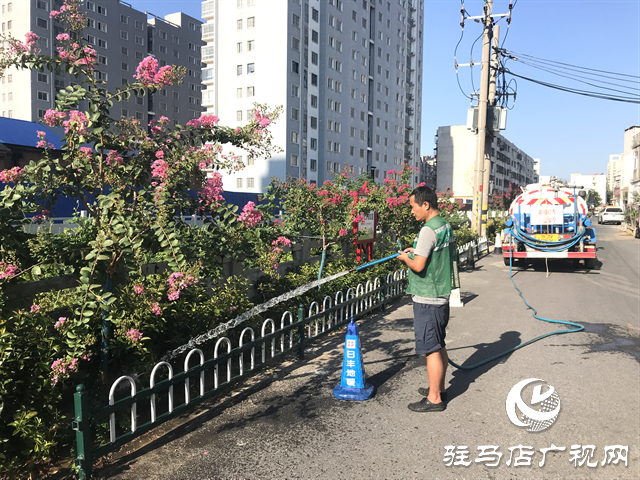  開(kāi)發(fā)區(qū)城市管理局：開(kāi)展綠化環(huán)境衛(wèi)生整治凈化城市綠色空間